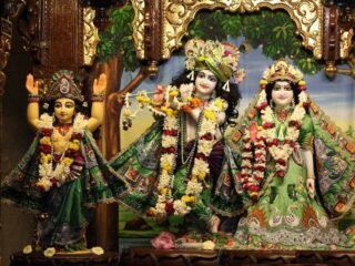 564578823kolkata iskcon temple main